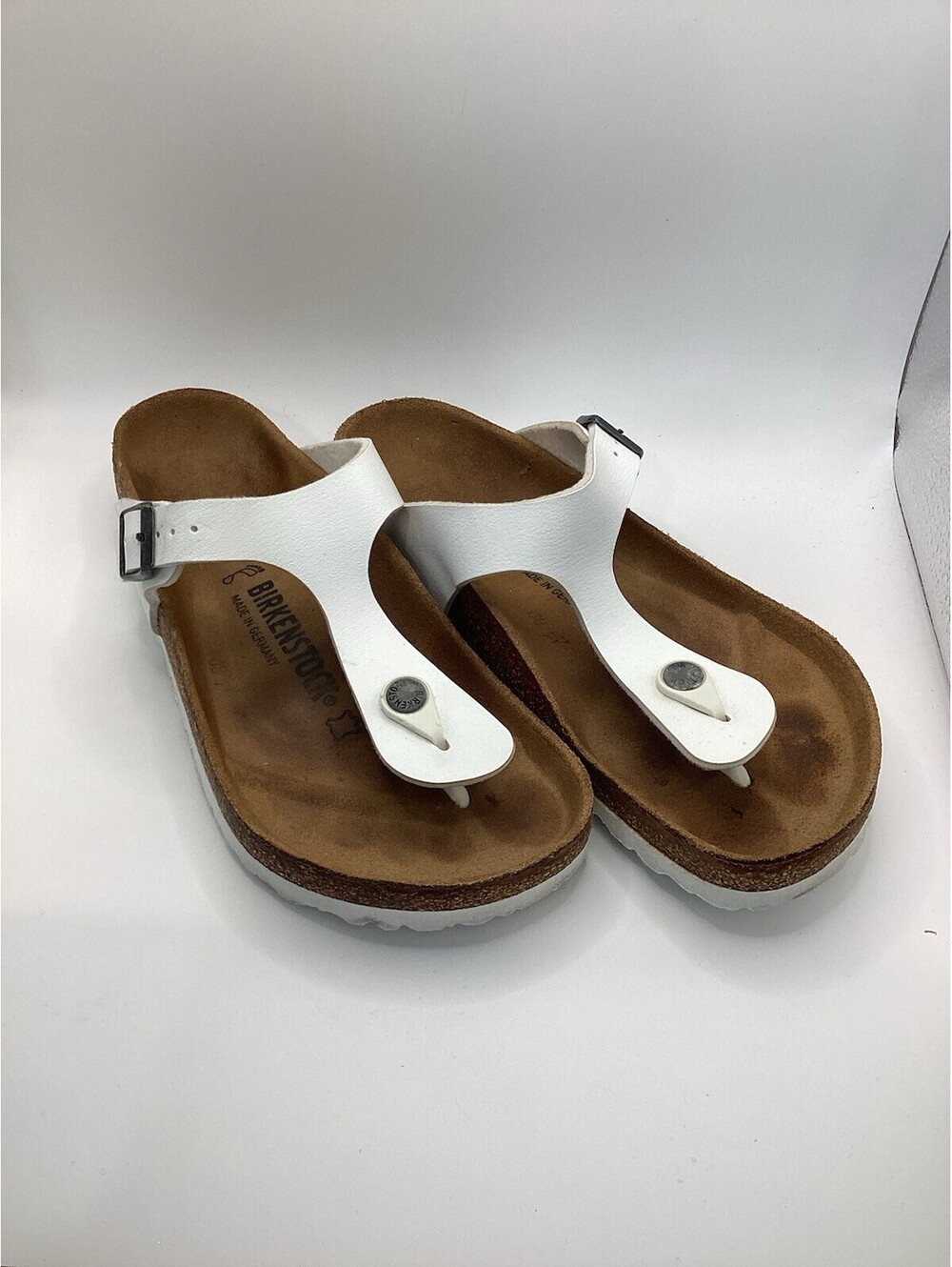 Birkenstock Gizeh 38 EU White Thong Sandal Cork Bed Women Sz 7US Gently Worn